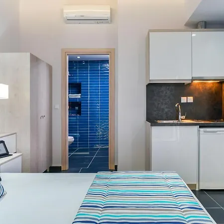 El Mare Luxurious Apartment